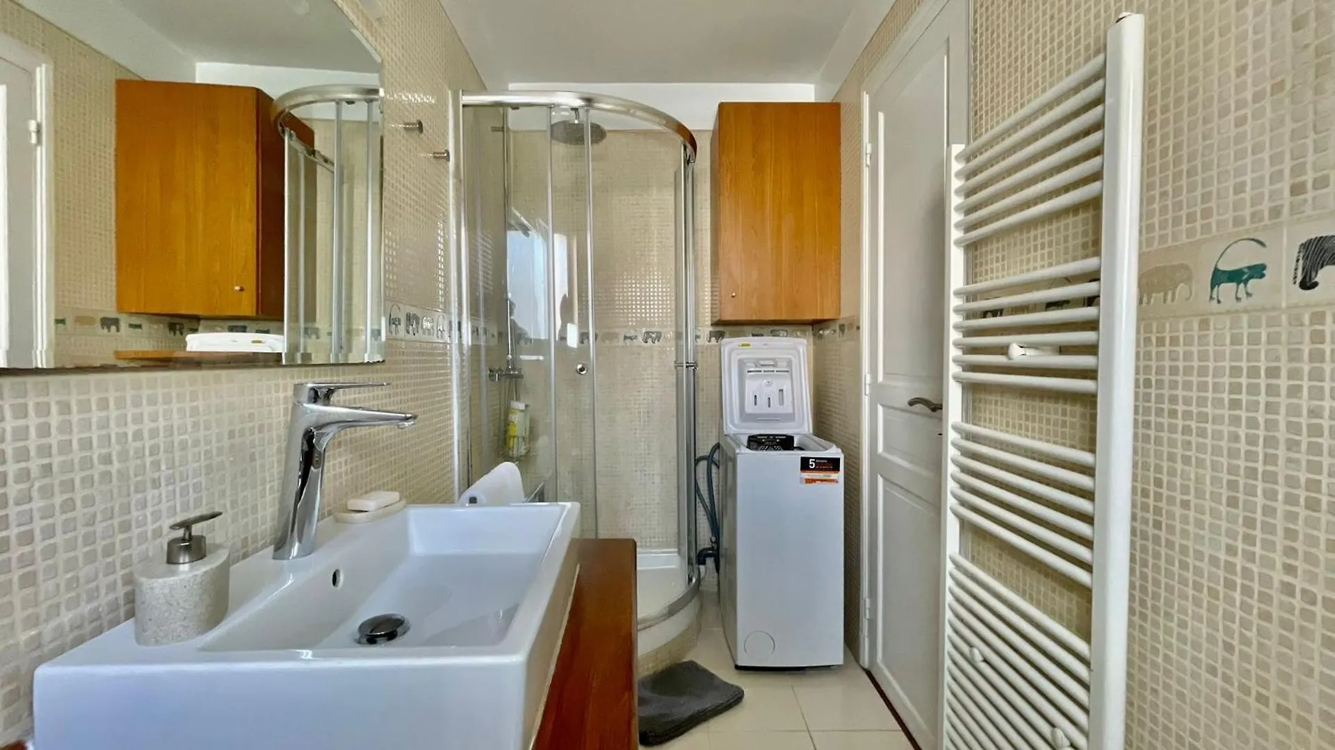 Charmant Appartement 16Eme باريس 0*,